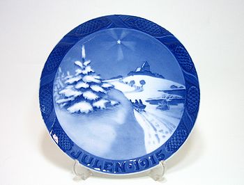 ロイヤルコペンハーゲン・イヤープレート　1915年 デンマークの雪景色　クリスマスプレート