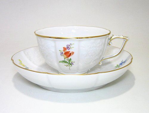 マイセン　【フラワー 　040110】　チューリップ　ティーカップ&ソーサー ・08633-1